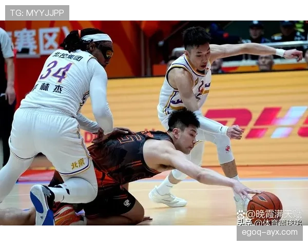 达尼洛展现战术灵活性，帮助球队在关键比赛中的表现值得关注