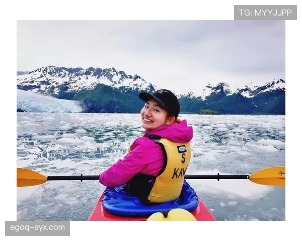 史梦瑶这生活跟模特大片比起来，街头买个煎饼怎么感觉两回事？